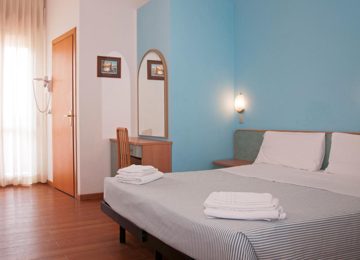 Hotel Rugantino Cesenatico Exterior photo