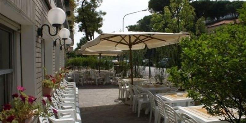Hotel Rugantino Cesenatico Exterior photo