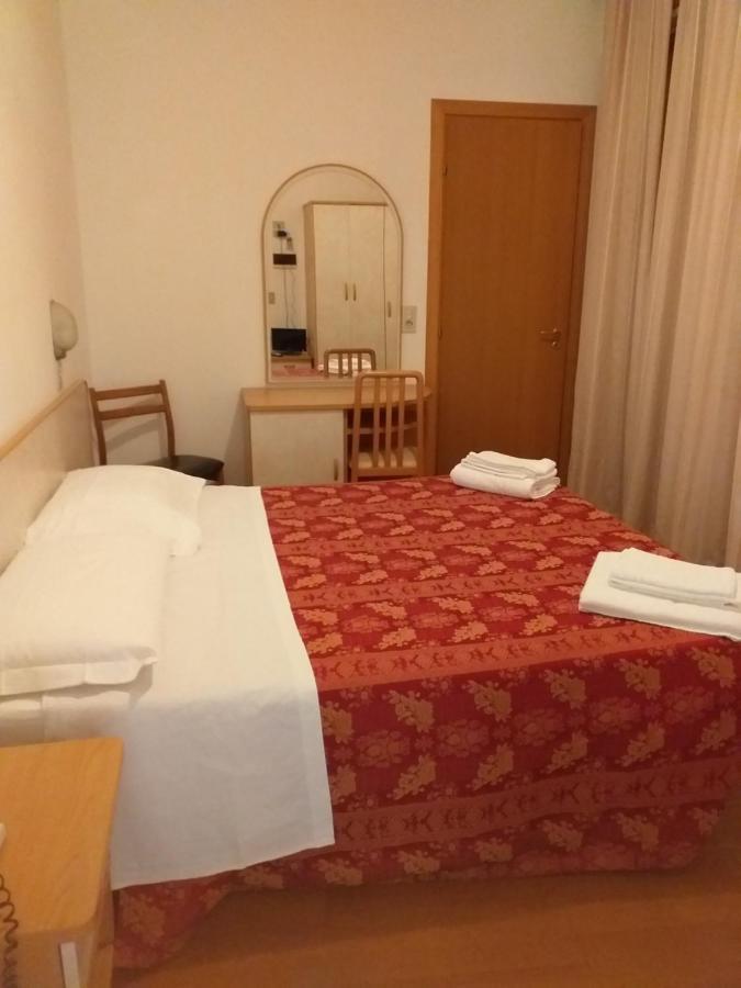 Hotel Rugantino Cesenatico Exterior photo